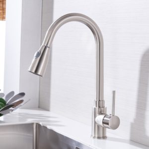 Torneira misturadora de cozinha prata de manípulo único pull out com furo único giratório 360 graus